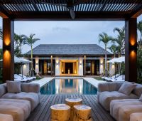 Villa Gendang, Villa de nuit